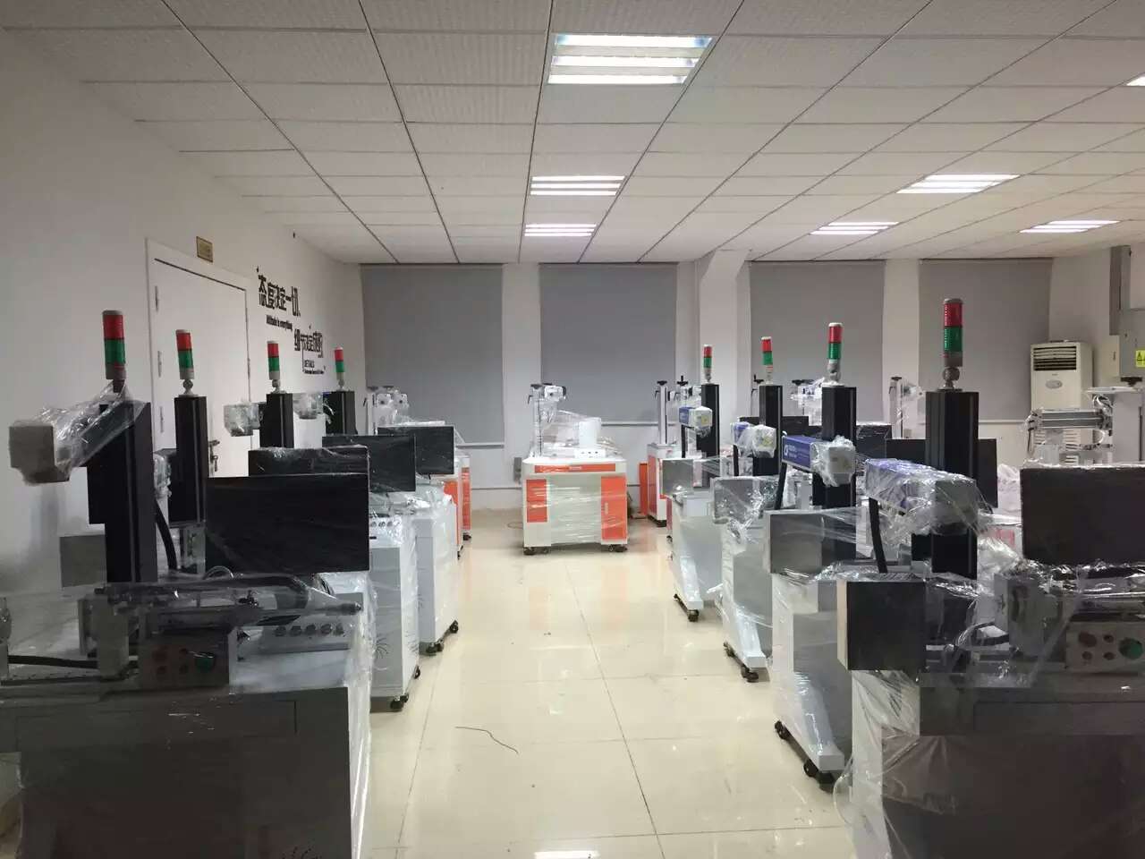 激光打標(biāo)機(jī)生產(chǎn)車間 激光打標(biāo)機(jī)生產(chǎn)車間