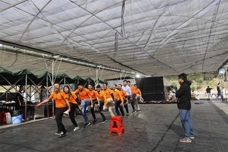 超越團(tuán)隊(duì)?wèi)敉馔卣褂螒? 超越團(tuán)隊(duì)?wèi)敉馔卣褂螒?